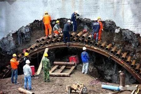 华州隧道钢花管支护案例